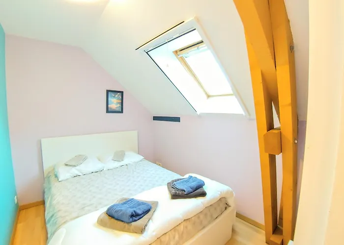 Privee, Piscine Chauffee, A 2km Du *