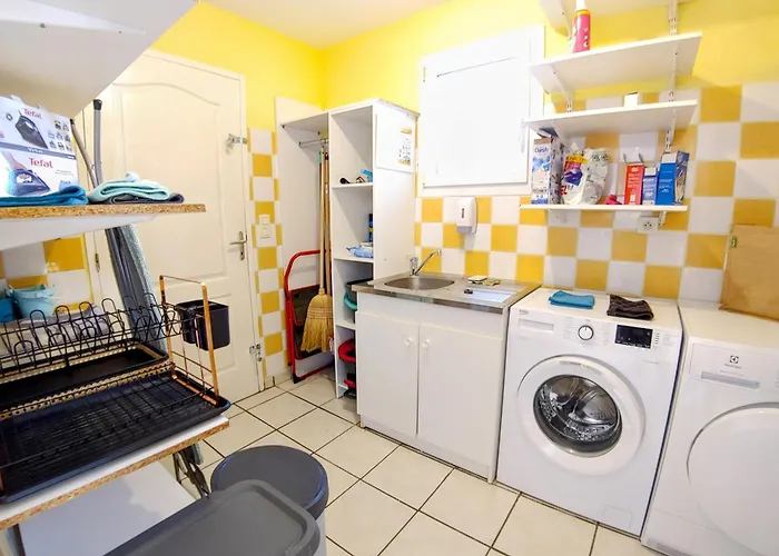 Privee, Piscine Chauffee, A 2km Du