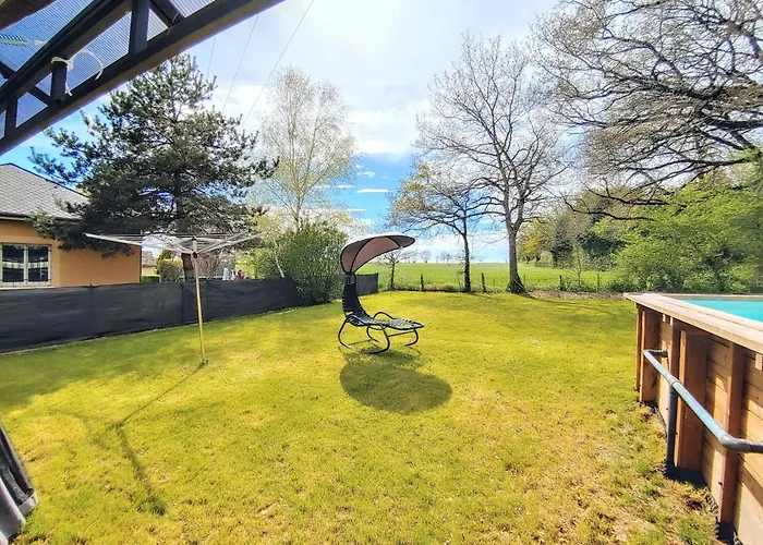 Vakantiehuis Privee, Piscine Chauffee, A 2km Du