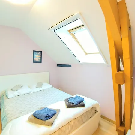 Privee, Piscine Chauffee, A 2km Du *