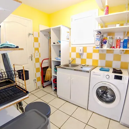 Privee, Piscine Chauffee, A 2km Du