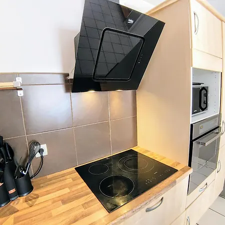 Nyaraló Privee, Piscine Chauffee, A 2km Du