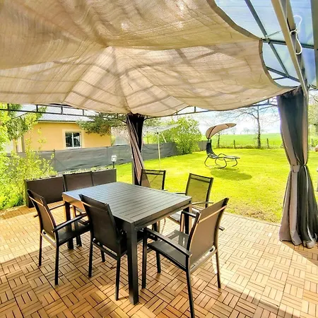 Nyaraló Privee, Piscine Chauffee, A 2km Du *